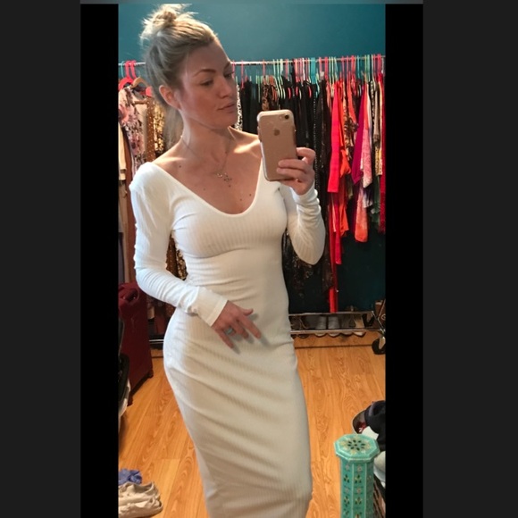 SOLD 🦋 White hot cotton ribbed body con maxi - Picture 2 of 5